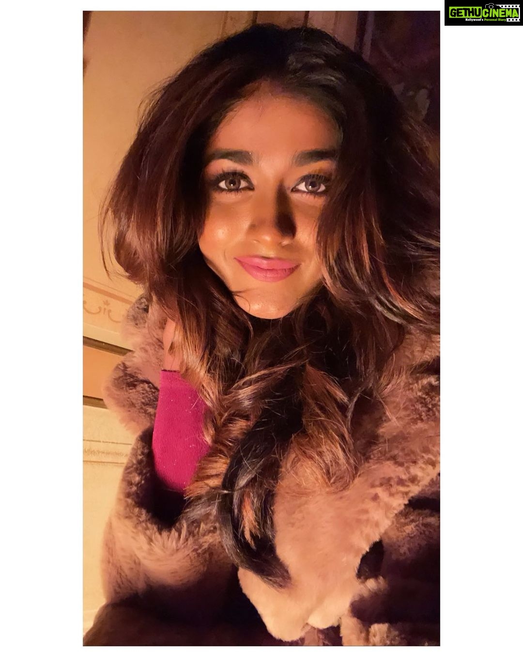 Dimple Hayathi Instagram - Sei tutto il mio mondo 🥰 #dimplehayathi #khiladi #italy Barriera Milano