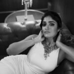 Dimple Hayathi Instagram - Actress @dimplehayathi Publisher, Editor-in-chief, makeup, styling & concept @itsmesangeethakailash @varaabyskmagzine Photography 📸 @sandeep.mv @_Sunburstt_ Designer : @sounaksenbarat @houseofthreestudio Venue @royalorchidbangalore Jewellery @amrapalijewels & @velvetboxby #dimplehayathi #Sunburstt #Sandeepmv #PortraitsbySMV #varaabyskmagzine #Khiladi #atarangire #houseofthreestudio #profoto #sonyalphain #betterwhenyoutether Hotel Royal Orchid, Bangalore