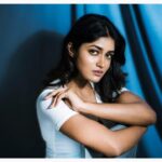 Dimple Hayathi Instagram - Make them stop and stare . #dimplehayathi #khiladi Shot by : @vivek_sekharamantri Makeup : @saikrishnabandari