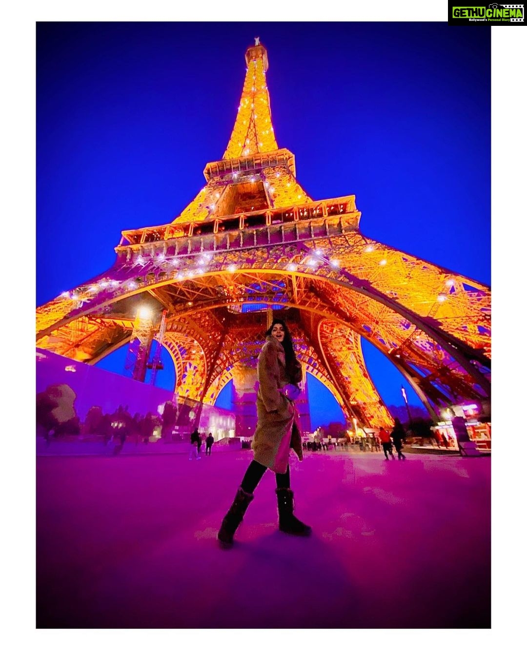 Dimple Hayathi Instagram - This can’t be more beautiful.. #solotrip #parisfrance #dimplehayathi