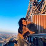 Dimple Hayathi Instagram - Giggling all the time .. 🙈🤷🏻‍♀️😅 #solotrip #vacation #paris #love #sunglow #dimplehayathi #selflove France, Paris