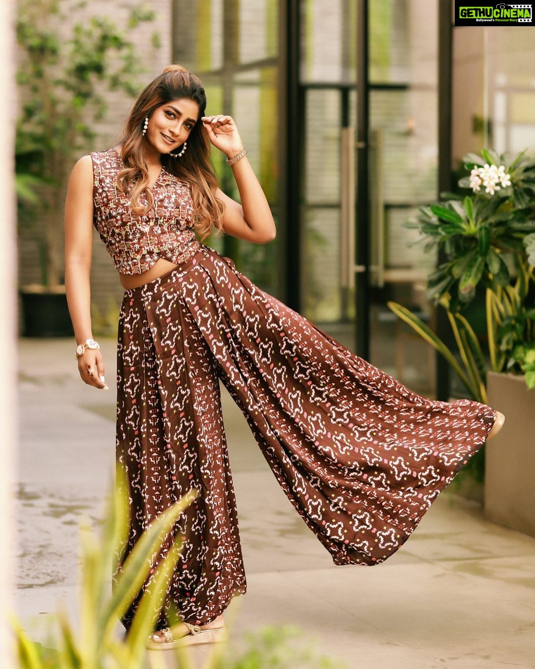 Dimple Hayathi Instagram - IN Frame : @dimplehayathi Photography : @deepak_durai_photography Team : @avinashelango Makeup : @reenapaiva Hair : @venki_hairstylist Styling : @sandhya__sabbavarapu & Team Organised by : @arunprajeethm #deepakduraiphotography #deepakdurai #dimplehayathi #actor #tollywood #actress #fashion #fashionblogger #fashionmodel #fashionista #fashionphotography #fashiondiaries #indianfashion #editorial #indoor #studiolife #studiolighting #vouge #photoshoot Chennai, India