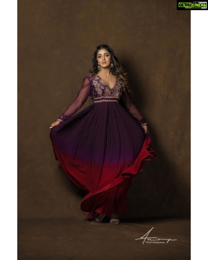 Dimple Hayathi Instagram - I can be a red and sweet chilli sauce at once . #purplered #dimplehayathi #ramabanamonmay5 Shot by - @_anupphotography Styling - @hersheyy05 Dress - @issadesignerstudio Makeup - @aruusmakeup Hair - @nagukasu