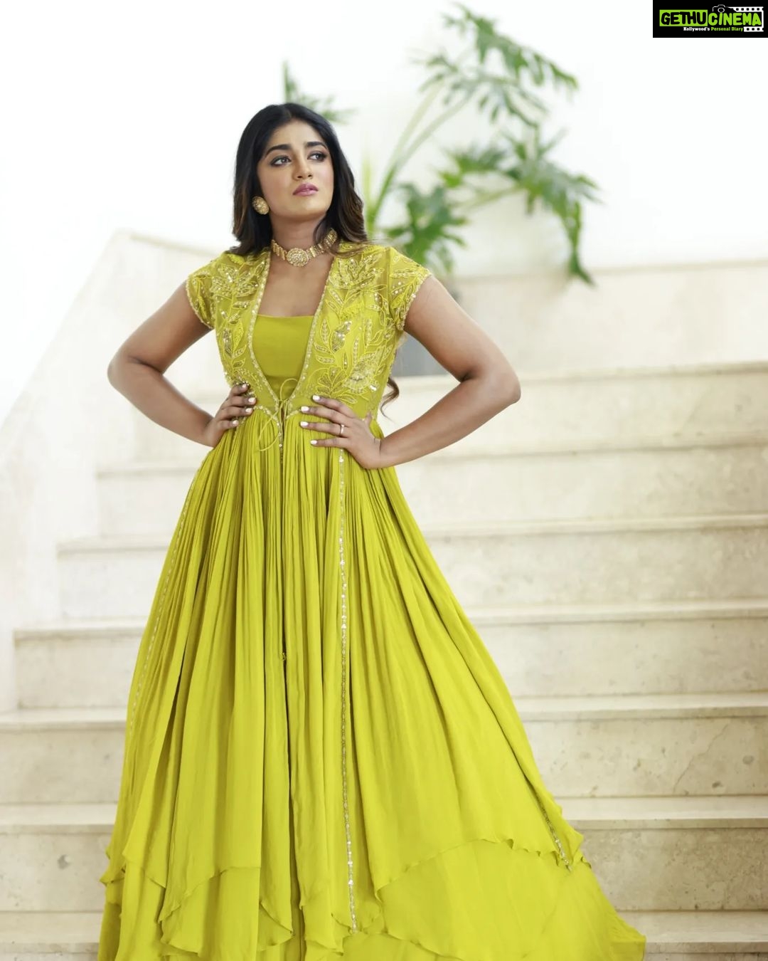 Dimple Hayathi Instagram - Green never looked so good! Our lovely @dimplehayathi turning heads and stealing hearts in this stunning green ensemble. 💚 #Ramabanam 🏹 Outfit: @piriindia Jewellery : @treasureboxoriginals Styling: @hersheyy05 Assisted by: @_vyshnavi_hk Makeup: @aruusmakeup