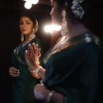 Dimple Hayathi Instagram – Green gold in a green world 🌎 Dreamy @dimplehayathi at the #Ramabanam Trailer Launch event. #RamabanamOnMay5 

Stylist: @hersheyy05
Assisted by: @_vyshnavi_hk 
Makeup: @aruusmakeup 
Hairstylist: @nagukasu 
Jewelry: @petalsbyswathi 
And @treasureboxoriginals