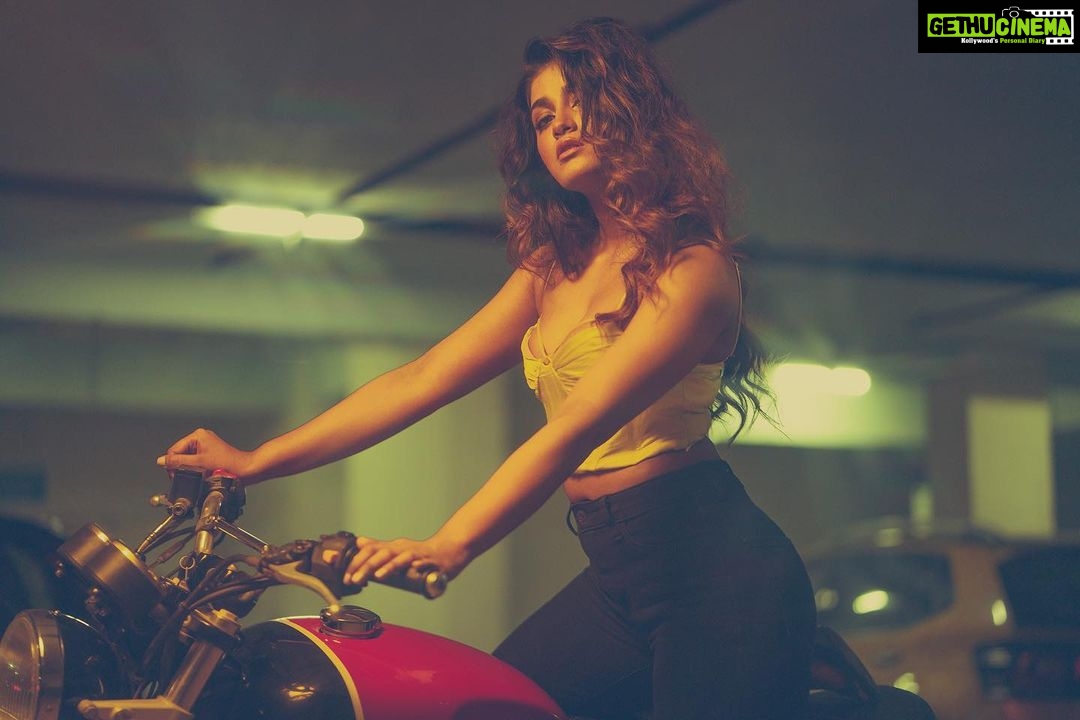 Dimple Hayathi Instagram - Don’t wait for someone to take you for a ride . Ride your own..! #dimplehayathi