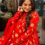 Dipika Kakar Instagram - When thers Love all around ❤️ … Eid Ki Shaam 🤲🏻❤️ . . outfit by @anusoru