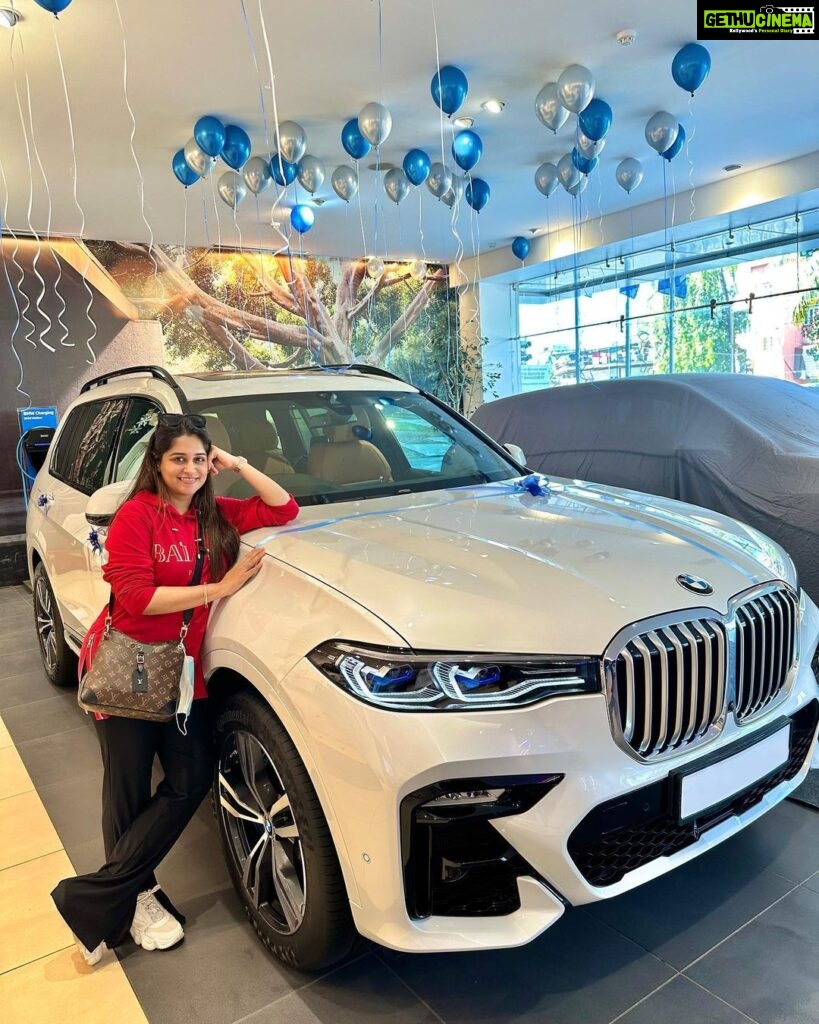 Dipika Kakar Instagram - Taking Our Beast Home!!! Our new BMW X7!!! Alhamdulillah 🤲🏻