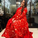Dipika Kakar Instagram - When thers Love all around ❤️ … Eid Ki Shaam 🤲🏻❤️ . . outfit by @anusoru