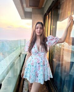 Disha Parmar Instagram - Hey You! 🌸 . . 👗 @a.la.modebyakanksha