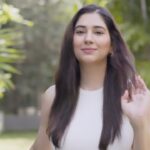 Disha Parmar Instagram - Nothing stops me now. With VLCC De Tan SPF 50 sun defence, I step out with confidence. • UVA & UVB protection • High SPF 50 • Sweat and water Resistant • Ideal for long duration sun exposure. • Paraben free formulation. • With carrot and cucumber extract VLCC hai toh #AbDhoopKyaRokegi #ad #paidpartnership @vlccpersonalcare