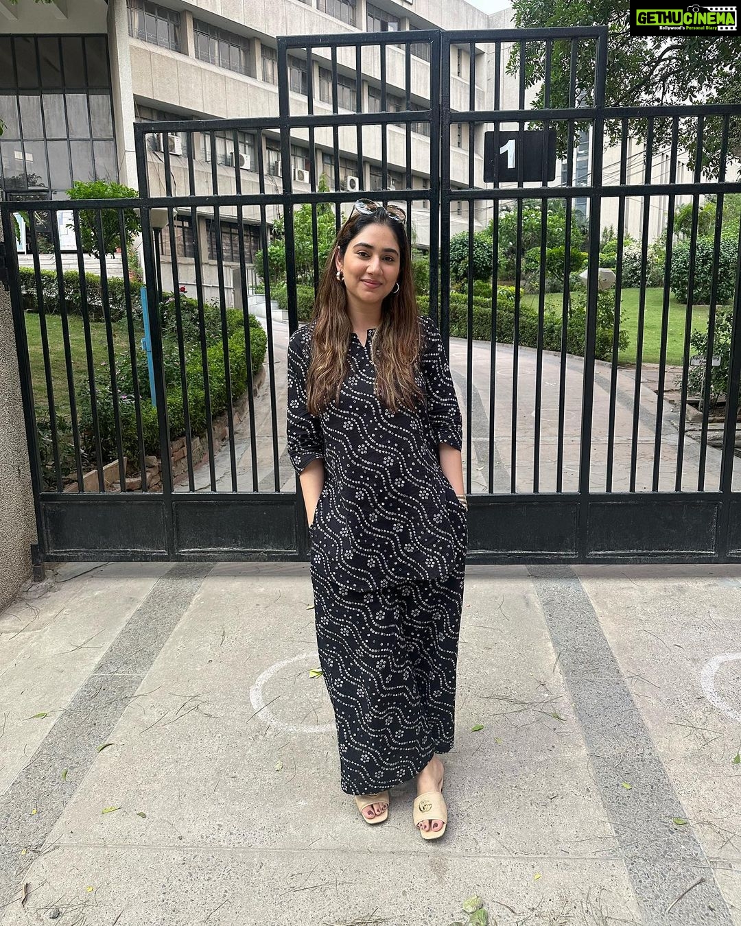 Disha Parmar Instagram - Dilli Darshan! π«Άπ»π«°π»