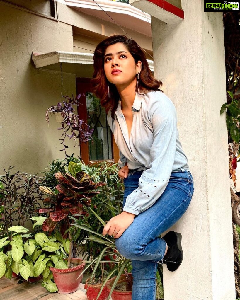 Ditipriya Roy Instagram - Under the bright but faded lights, you've set my heart on fire…… . . . . . . . . #faded #quotes #lyrics #promotion #behindthescenes #mood #posing #lookbook #boots #denim #shirt #messy #life #shorthair #curls #positivevibes #instamood #instalike