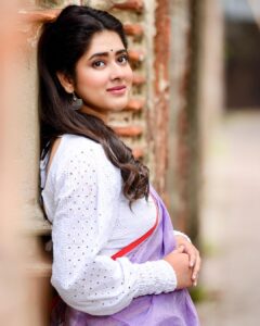 Ditipriya Roy Instagram - ॥ শুভ নববর্ষ ॥ 🙏🏻♥️
.
.
.
.
.
.
. 
.
.
. 📷 @subhadeep.dhar 
. 👗 @sampurna_dey_100 
. 💄 @ameeth_dash 
. Saree @kathakoli_creation 
.
.
.
.
. #poilaboishak #april #saree #outdoors #ethnicwear #bengali #lookbook #mood #happysoul #saturday #saturdayvibes #bengalinewyear #love #peace #positivity #instagood #instafashion #instadaily