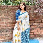 Ditipriya Roy Instagram - এরা সুখের লাগি চাহে প্রেম, প্রেম মেলে না, শুধু সুখ চলে যায়। এমনি মায়ার ছলনা……. . . . . . . . . 📷 মা ♥️ . শাড়ি @rangga4911 @aditiroyz . . . . #thursday #thursdaymotivation #saree #bengali #lookbook #posing #justlikethat #ethnic #silver #shorthair #mood #positivity #love #life #insta #instalike #instafashion #instadaily
