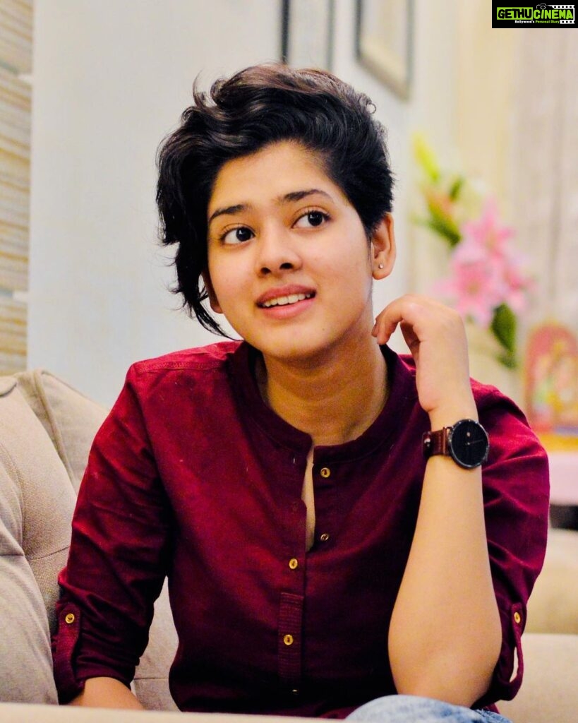 Ditipriya Roy Instagram - She is the one who searches for the meaning of everything in silence, more than in words…… . . . . . . . . . Missing my pixie hair days…..🖤 . . . . . . #pixie #shorthair #memories #pose #mood #missing #wednesdaywisdom #throwback #positivevibes #happysoul #instagood #instamood #instalike