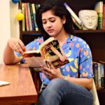 Ditipriya Roy Instagram - You spend most of your life inside your head….. Make it a nice place to be.🍁🍂🌸 . . . . . . . . 📷 by an old friend @biswarup_photography_ 🤗 . . . . #sunday #sundayvibes #blue #cafe #coffee #books #fun #conversation #mood #love #life #thoughts #peace #instamood #instalike #instagram