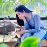 Ditipriya Roy Instagram - একটি সম্পূর্ণ অ রাজনৈতিক মুহূর্ত। @roy_ditipriya But #Rajniti now streaming on @hoichoi.tv .