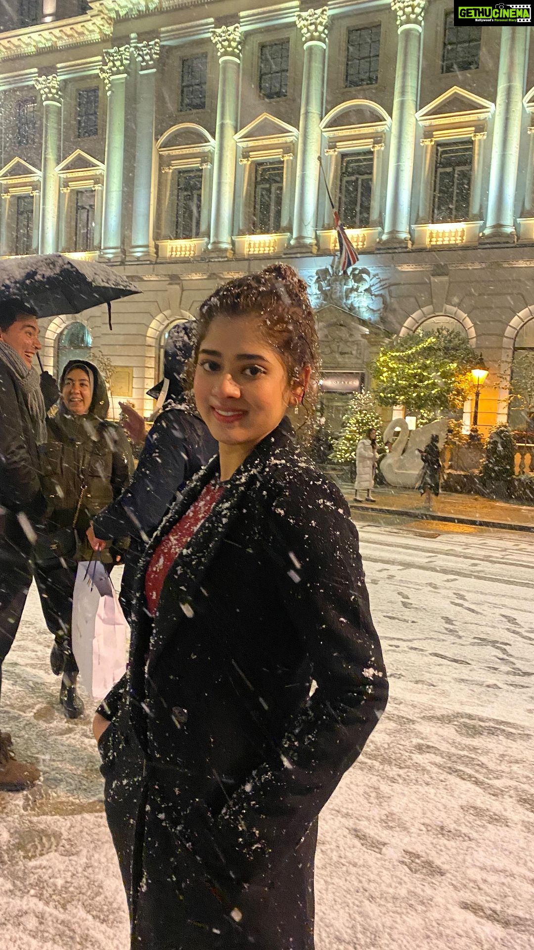 Ditipriya Roy Instagram - The magic of snowflakes ❄️♥️ . . . . . . . . . #december #london #snowfall #snowflakes #shooting #behindthescenes #england #mood #love #camera #positivevibes #nightlights #centrallondon #instagood #instamood #instalove #instadaily #instafashion