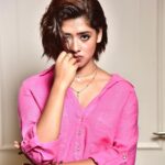 Ditipriya Roy Instagram - Infinity is a loop of lies…….. . . . . . . 📷 @subhadeep.dhar . 👗 @poulami.rgupta . 💄 @makeupbybithikabenia . . . . #anondolokmagazine #anondolok #photoshoot #lookbook #eyes #pop #pink #shorthair #posing #colours #quotes #infinity #mindset #fashion #style #instagram #instafashion #instamood