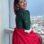 Ditipriya Roy Instagram - @roy_ditipriya making us smile on a Sunday ❤️ #Bodhon streaming now only on #hoichoi #OkayNotOkay