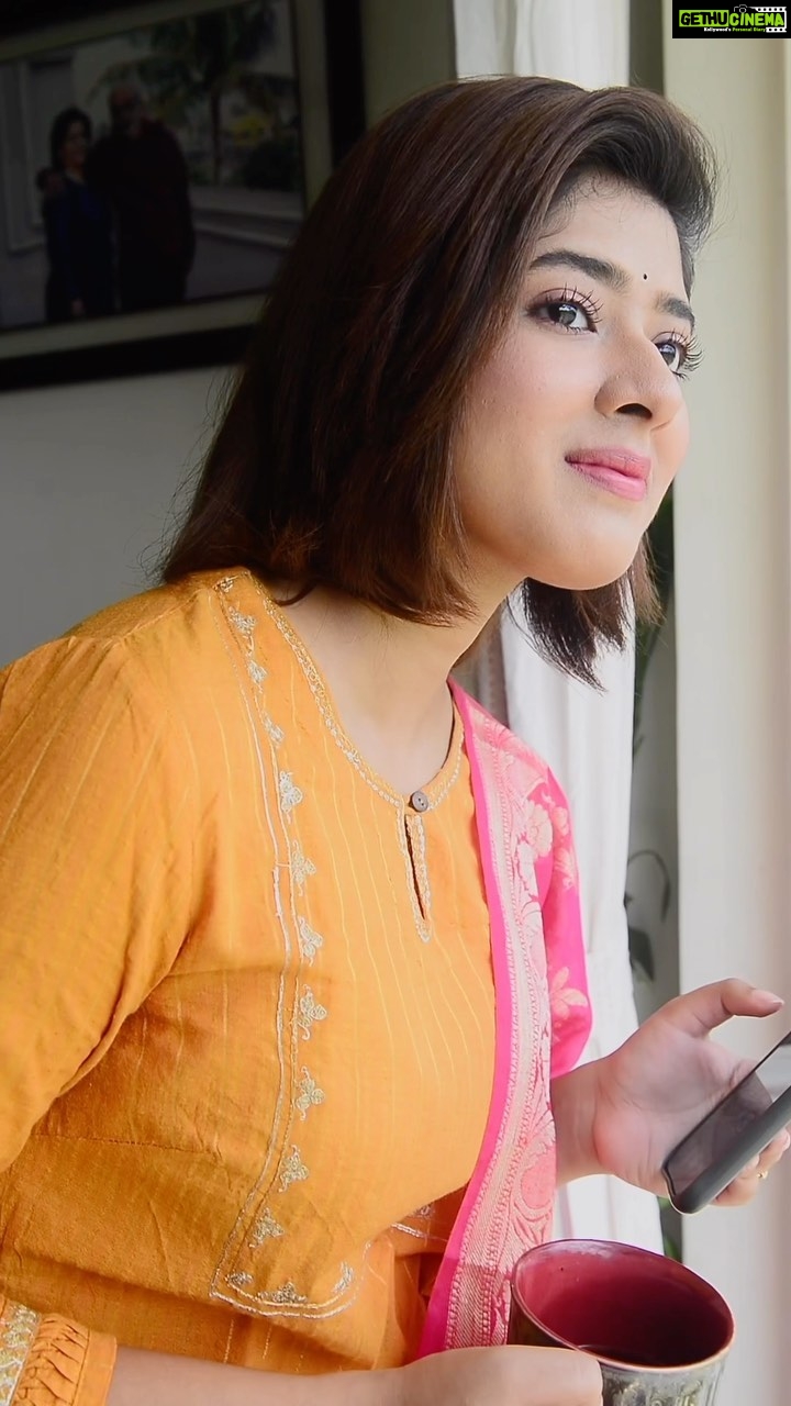 Ditipriya Roy Instagram - “Ami amar Ei Pran Dhala Utshobe muhurto share korlam, Apni apnar Ei Pran Dhala Utshobe muhurto share korun.” 🌟 10 Lucky winners- Total prize money of 50,000/-* 💰 To participate, follow the steps below: 1.Follow ❤️ @merapyarshalimar on Instagram 2.Change your Instagram account to a public profile (Settings -> Privacy-> turn off the private account option) 3.Select the same audio from this reel 4.🤳Record your Ei Pran Dhala Utshobe moment Use #EiPranDhalaUtshobe 5.Post the reel on your feed and tag ❤️ @merapyarshalimar. Nominate 👥 three of your friends and ask them to participate