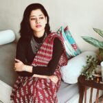 Ditipriya Roy Instagram - ॥শুভ বসন্ত পঞ্চমী॥ 🌸🙏🏻 . . . . . . .#saraswatipuja #basantpanchami #lookbook #saree #tradition #traditionalwear #ethnicwear #jewellery #red #black #moods #love #instagram #instalike #instadaily