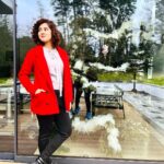Ditipriya Roy Instagram - Wishing you all a very Happy & Prosperous New Year ! ❄️🎄🍁❤️ . . . . . . . .📷 @itsmesatabdi23 😘 . . #newyear #newdreams #resolution #red #christmasdecor #christmastree #posing #love #hope #life #positivity #beginning #mood #london #londondiaries #welcoming #newyear #2023 #uk #fashion #style #instamood #instafashion #instalike London, United Kingdom