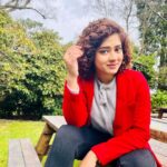 Ditipriya Roy Instagram - Wishing you all a very Happy & Prosperous New Year ! ❄️🎄🍁❤️ . . . . . . . .📷 @itsmesatabdi23 😘 . . #newyear #newdreams #resolution #red #christmasdecor #christmastree #posing #love #hope #life #positivity #beginning #mood #london #londondiaries #welcoming #newyear #2023 #uk #fashion #style #instamood #instafashion #instalike London, United Kingdom
