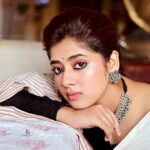 Ditipriya Roy Instagram - पिया तोसे…….♥️ . . . . . . . . . 📷 @siladitya_dutta . 💇🏻‍♀️ @i_am_soma13 . 💄 @ameeth_dash . . . . . . #ethnic #ethnicity #silverjewellery #mood #saree #lookbook #mondaymotivation ##mondaymood #love #peace #smile #bengali #messybun #lights #instamood #instafashion #instalike