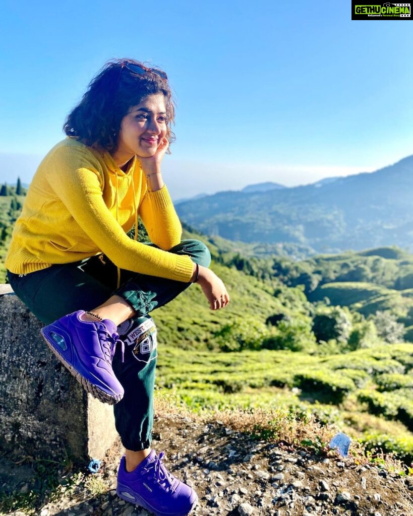 Ditipriya Roy Instagram - Our peace shall stand as firm as Rocky Mountains……..🏔♥️ . . . . . . . . . . #mountains #autumn #autumnvibes #sunshine #colourpop #bright #nature #naturelover #curlyhair #messyhair #mood #positivevibes #soulsearching #love #peace #instalike #instamoment #instamood