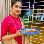 Ditipriya Roy Instagram - Celebration of Light ! 💫✨⚡️♥️ . . . . . . . .#celebration #lights #nosounddiwali #lookbook #mood #home #decoration #sparkle #shine #innerlight #innerpeace #smile #love #instamood #instadaily #instalike