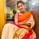 Ditipriya Roy Instagram - ॥ শুভ মহানবমী ॥ 🙏🏻❤️ . . . . . . . 📷 @arjun_sarkar_3189 . . . . . #durgapuja #mahanabami #mood #ethnicwear #saree #indian #bengali #puja2020 #positivevibes #jewellery #love #light #bun #look #instagood #instadaily #instamood