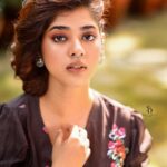 Ditipriya Roy Instagram - She loves like an old book, She holds you in her heart the way the book holds the words on its pages for centuries. . . . . . 📷 My favourite @siladitya_dutta . 💄 @ameeth_dash . 💇🏻‍♀️ @i_am_soma13 . . . #tuesday #mood #brown #shorthair #asthetic #silverjewelry #boho #naturelovers #outdoor #love #light #lookbook #shoot #poetry #instalove #instafashion #instagram