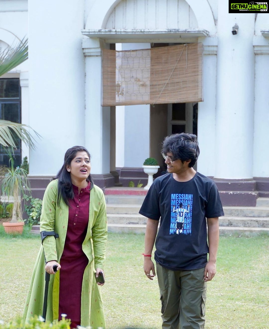 Ditipriya Roy Instagram - Raashi and Rwik!!🤍✨ Such a delight to working with you. Watching you performing, its never less than a masterclass. We had fun on sets, gossips and many more. Wish you all the good luck!! Broo. Love and Hugss!!❤️🫂 RAJNEETI | 26th of May | Only On Hoichoi✨ @souravcinsta @isha.sarkar8 @hoichoi.tv @hoichoibangladesh