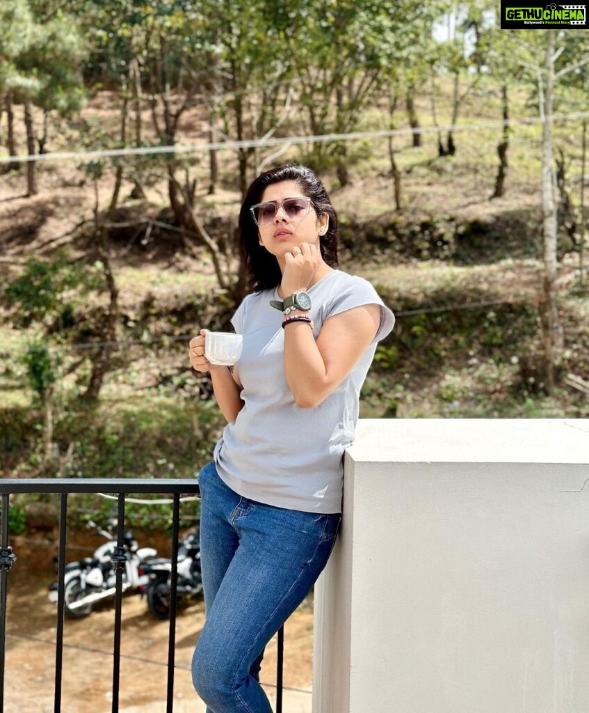 Ditipriya Roy Instagram - Everyone needs a place to retreat,a spot where the world grows quiet enough for the soul to speak…..🏔️🌸✨♥️ . . . . . . . . . #lostsoul #mountain #nature #posing #sunday #mood #thoughts #quiet #soul #soulsearching #summer #april #shades #tea #peace #photography #instagood #instalike #insta