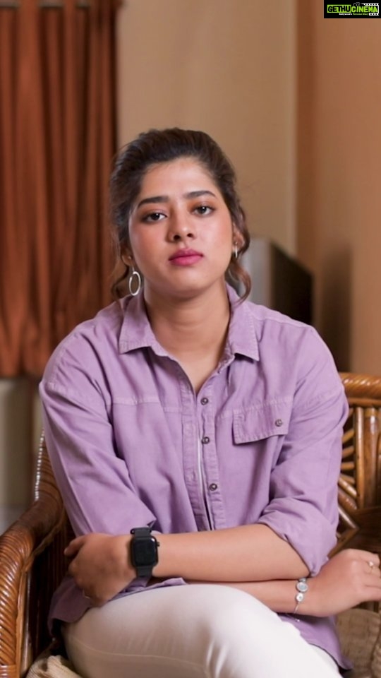Ditipriya Roy Instagram - যদি এখনও ডাকঘর না দেখে থাকো, here's your daily reminder! 📮👀 #Dakghor streaming now, only on #hoichoi @roy_ditipriya @suhotra_mukhopadhyay @kanchanthinksreaal @aj_sen @padmanabhadasgupta @storiboat