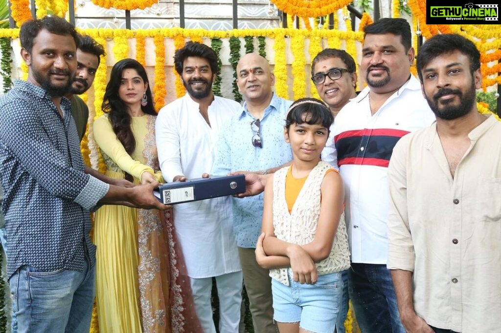 Divya Bharathi Instagram - So happy to set foot in the Tollywood industry with @mahateja_creations. Very excited for this venture and grateful for the warm hearted welcome by the team @naressh_kuppili @luckymediaoff @housefull.digital . Wishing all the love and support from you guys as always🤍 Starring @sudheeranandbayana Music @leon.james Stay tuned….👀