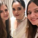 Divya Spandana Instagram - White nights 💫🌟 Makeup @shefalisurvemua Hair @hairartistry_by_lavibuxani Styling @bhavyagowda.07 Assisted by @meghanashetty2011 Jewellery @gajraj_jewellers