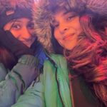 Divya Spandana Instagram - ❄️🌨️🎢🎡🎠🎄👯‍♀️ @amrutha_iyengar