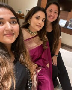 Divya Spandana Instagram - Tonight’s Glam @bhavyagowda.07 @sumayadesignerstudio @makeupbyabhilasha @harshasingh512 
Simply the best! 
@gajraj_jewellers #filterfree