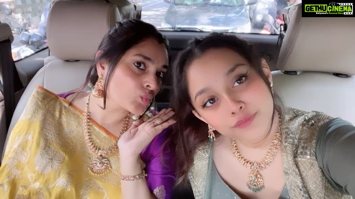 Divya Spandana Instagram - When Millennial meets Gen Z 💛💚 #weddingshenanigans Styling @sanaaakbarkhan Saree @ekayabanaras Draping Bhagya Jewelry @prathibhajewelleryhouse Bringing joy to my heart, my gorgeous niece
