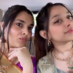 Divya Spandana Instagram - When Millennial meets Gen Z 💛💚 #weddingshenanigans Styling @sanaaakbarkhan Saree @ekayabanaras Draping Bhagya Jewelry @prathibhajewelleryhouse Bringing joy to my heart, my gorgeous niece