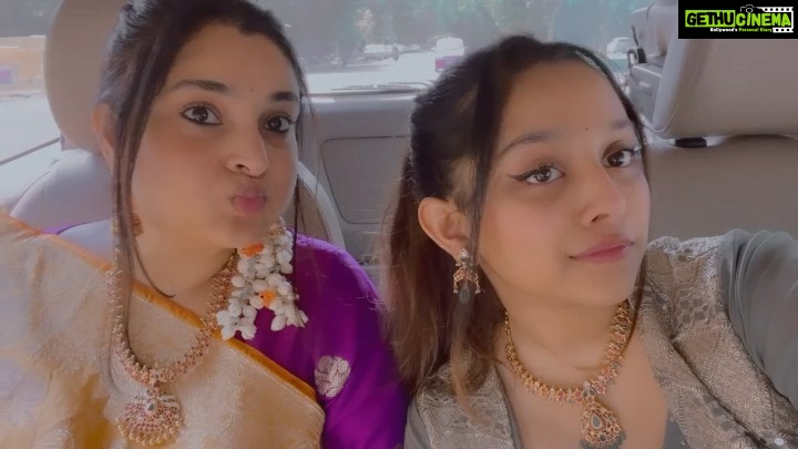 Divya Spandana Instagram - When Millennial meets Gen Z 💛💚 #weddingshenanigans Styling @sanaaakbarkhan Saree @ekayabanaras Draping Bhagya Jewelry @prathibhajewelleryhouse Bringing joy to my heart, my gorgeous niece