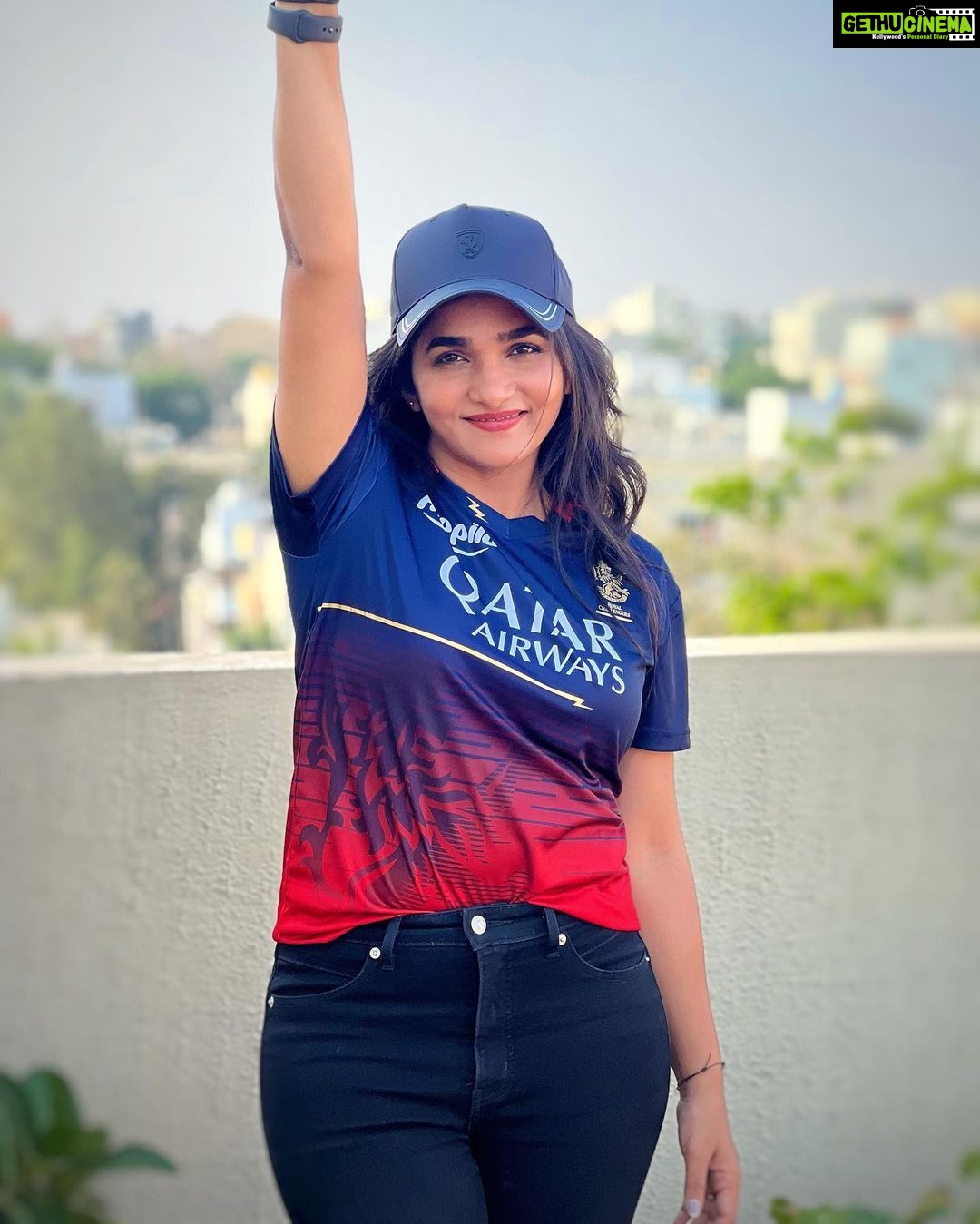 Divya Uruduga - 336K Likes - RRRrrrrrCCccccBbbbbb♥️💃
Pc: @darshan_uruduga 😎
💛🖤
#divyauruduga #divyau #du #D #uruduga #DU #DUvians #thirthahalli #d #shivamoga #kpdu #arviya #arviyans #arya #preetiirali #live #love #laugh #peace #positivity #🧿 #rcb #rcbforever #rcbians #royalchallengersbanagalore