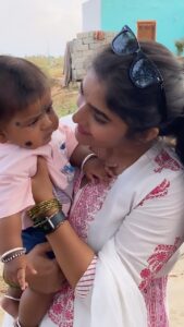 Divya Uruduga Instagram - Universe my love!💃 thank you for the wide range of experience’s, opportunities, love, light and everything I’m experiencing of late! My whole perspective of looking into life has been changing! 

@drsudhakark.officia : @drsudhakark.official : campaigning for this wonderful Human from past few days. In and around Chikballapura has been developing massively since a decade! Every roads in the smallest of the smallest village are concreted! Water facility , Hospital, medical college, free sights and houses and what not?! Sir you have been doing a commendable job! You inspire a lot of them!  A true leader for a Reason!!

Tip: Good Intentions in the mind!  love in the heart♥️ and keep going!!🫰🏻

💛🖤

#divyauruduga #divyau #du #D #uruduga #DU  #DUvians  #thirthahalli #d #shivamoga #kpdu  #arviya #arviyans #arya #preetiirali #live #love #laugh  #peace #positivity #🧿