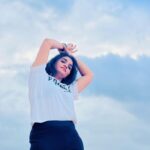 Divya Uruduga Instagram - I see you! 🦋 📸: @darshan_uruduga 😎 💛🖤 #divyauruduga #divyau #du #D #uruduga #DU #DUvians #thirthahalli #d #shivamoga #kpdu #arviya #arviyans #arya #preetiirali #live #love #laugh #peace #positivity #🧿