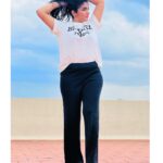 Divya Uruduga Instagram - I see you! 🦋 📸: @darshan_uruduga 😎 💛🖤 #divyauruduga #divyau #du #D #uruduga #DU #DUvians #thirthahalli #d #shivamoga #kpdu #arviya #arviyans #arya #preetiirali #live #love #laugh #peace #positivity #🧿