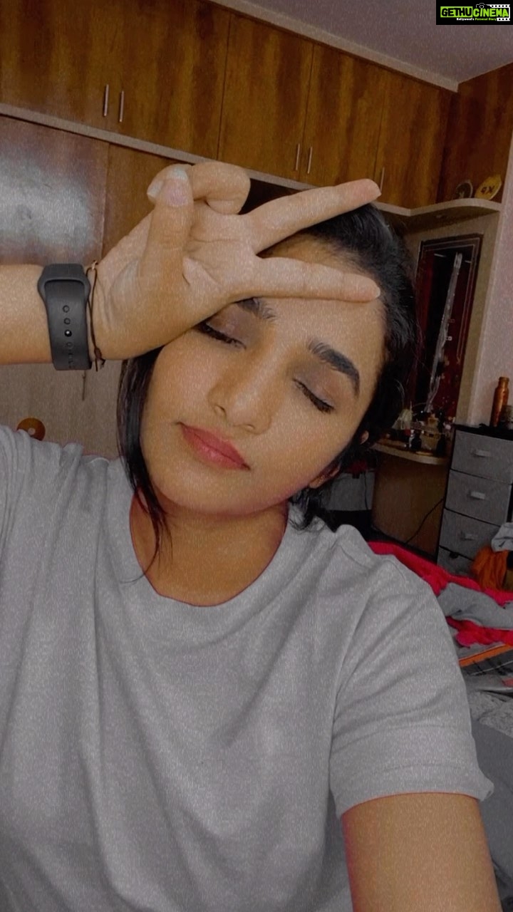 Divya Uruduga Instagram - After a series of attempts .. presenting Brundavanake Halanu Maralu! Anybody would melt if you listen to my mom sing this! Ps: I Hope you are still steady and did not faintπ
π ππ€ #divyauruduga #divyau #du #D #uruduga #DU #DUvians #thirthahalli #d #shivamoga #kpdu #arviya #arviyans #arya #preetiirali #live #love #laugh #peace #positivity #π§Ώ