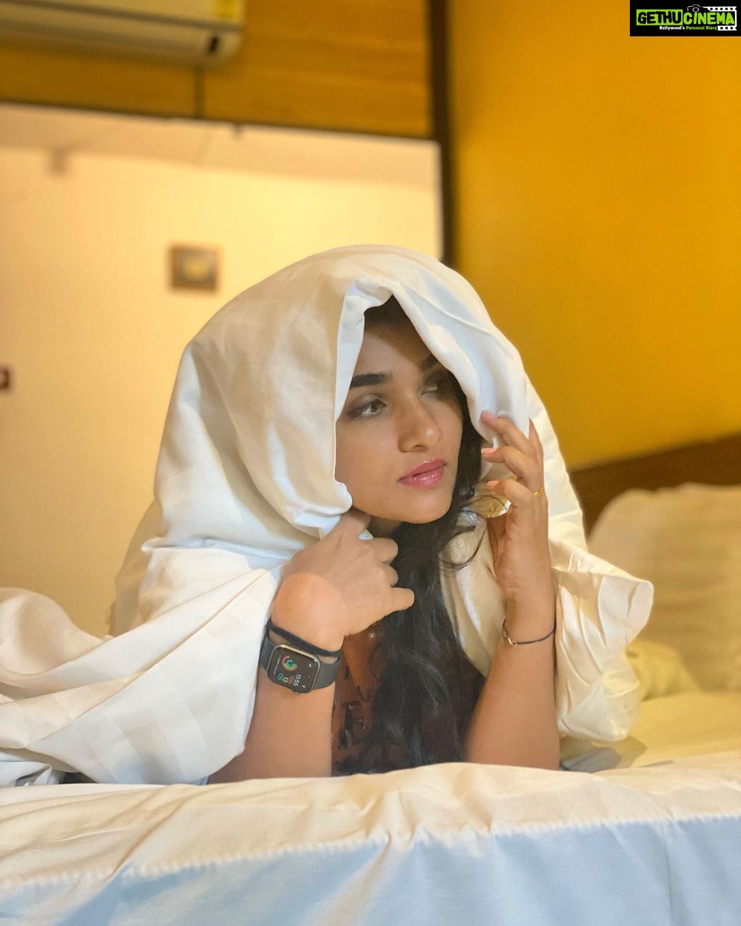 Divya Uruduga Instagram - The Gumma series!! π»π» ππ€ Pc: @chandu_s_a #divyauruduga #divyau #du #D #uruduga #DU #DUvians #thirthahalli #d #shivamoga #kpdu #arviya #arviyans #arya #preetiirali #live #love #laugh #peace #positivity #π§Ώ